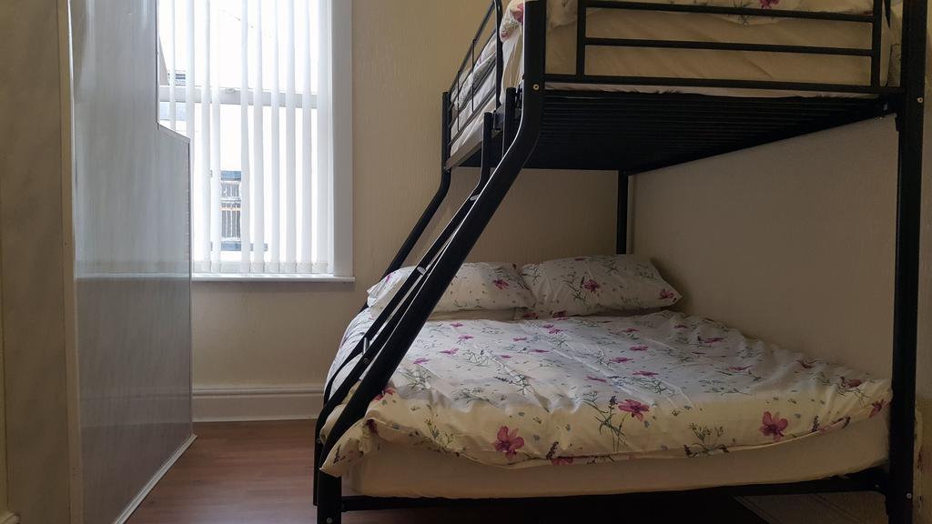 Blackpoolholidaylets Charles Street 빌라 외부 사진